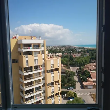 Apartment Bonito Con Piscina Cerca De La Playa.